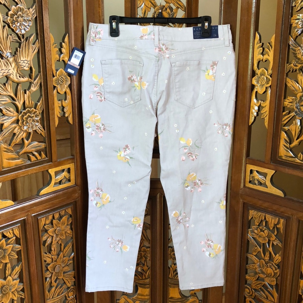 NWT Bandolino Floral Print Mandie Pants Size 12p - Picture 4 of 5